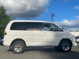 JDM 4WD HIGH ROOF MITSUBISHI DELICA 2004 — photo 5