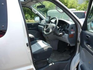 Toyota Hiace KCH40 Regius October 1999 — photo 6