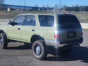 Toyota Hilux Surf — photo 4