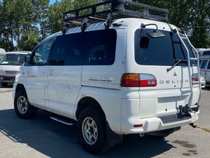 2000 MITSUBISHI DELICA CHAMONIX — photo 4