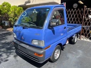 1998 Mitsubishi Minicab 4WD VX Special Edition Mini Truck — photo 3