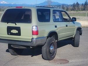 Toyota Hilux Surf — photo 6