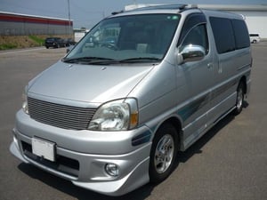 Toyota Hiace KCH40 Regius October 1999