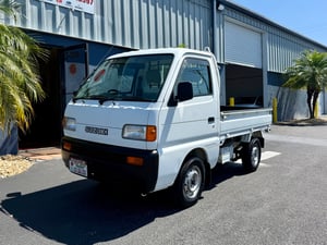 1997 Suzuki Carry Dump Kei Truck Selectable 4WD, 5-Speed Manual Transmission, Axle Lock — photo 3