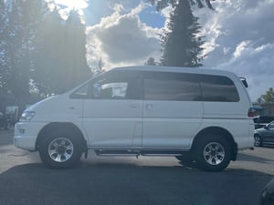 JDM 4WD HIGH ROOF MITSUBISHI DELICA 2004 — photo 3