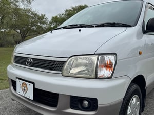 1998 Toyota LiteAce Noah 4WD — photo 4