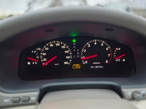 2000 Toyota Celsior - JDM Luxury Sedan - 4.3L V8 - Air Suspension - Low Miles — photo 2