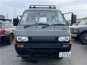 Mitsubishi Delica Star Wagon GLX 4WD — photo 3
