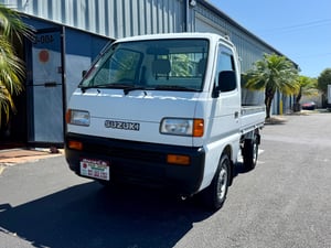 1997 Suzuki Carry Dump Kei Truck Selectable 4WD, 5-Speed Manual Transmission, Axle Lock — photo 2