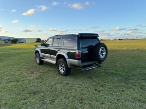 1996 Toyota Hilux Surf — photo 6
