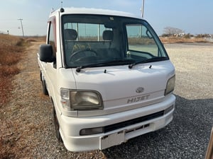 FOR SALE - 2000 Daihatsi Hijet kei Truck - 2WD / AC / NEW IN STOCK — photo 2