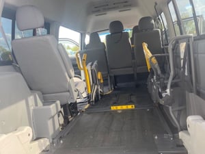 JDM TOYOTA HIACE HIGH ROOF 2006 LOW MILAGE $ 16900 — photo 2