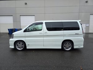 2000 Nissan Elgrand Rider - Ultra-Low Miles — photo 4