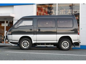 Mitsubishi Delica Star Wagon P35W — photo 4