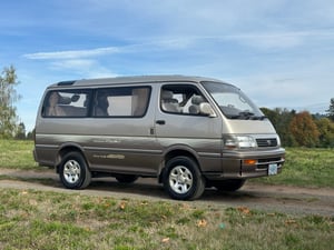 93' Toyota Hiace Van - AWD - Super Custom- RHD JDM Camper — photo 4