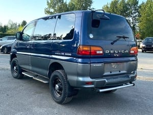 2000 MITSUBISHI DELICA SPACE GEAR — photo 5