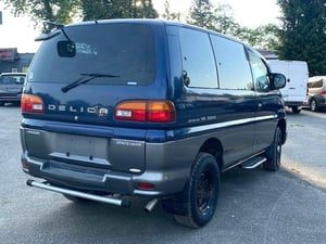 2000 MITSUBISHI DELICA SPACE GEAR — photo 3