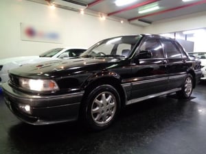 Mitsubishi Galant E39A June 1990 — photo 5
