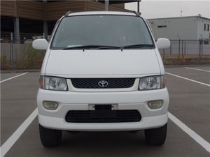 Toyota Hiace Regius   Wind tourer KCH46 November 1997  4WD