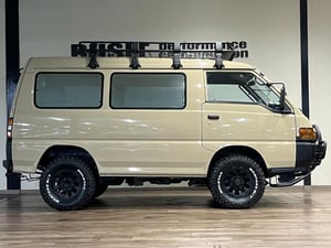 Mitsubishi Delica Star Wagon — photo 3