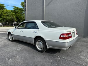 1996 Nissan Cima Y33 — photo 5