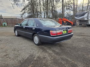 2000 Toyota Crown Royal Saloon - Rare Dark Blue Color — photo 5