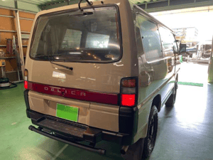 Mitsubishi Delica Star Wagon 2.5 GLX aeroroof diesel turbo 4WD 1998 — photo 4
