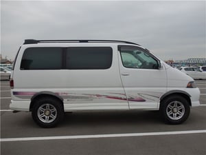 Toyota Hiace Regius   Wind tourer KCH46 November 1997  4WD — photo 3