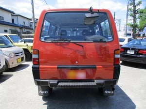 Mitsubishi Delica Star Wagon P25W — photo 5