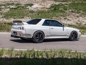 1992 Nissan Skyline GT-R — photo 2