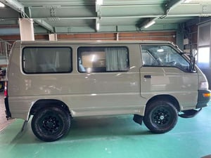 Mitsubishi Delica Star Wagon 2.5 GLX aeroroof diesel turbo 4WD 1998 — photo 6