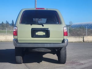 Toyota Hilux Surf — photo 5