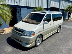 2000 Toyota Grand HiAce V6, 3.4L Gas. RWD Automatic transmission — photo 3