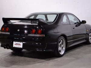 Nissan Skyline R33 — photo 4