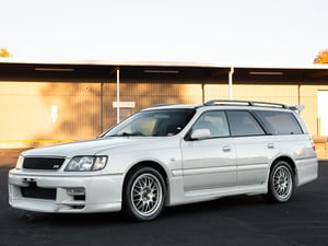 1998 Nissan Stagea