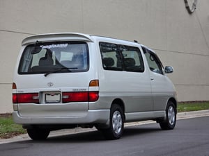 1996 TOYOTA GRANVIA 4WD DIESEL 77K MILES — photo 6