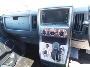 2007 Mitsubishi Delica D5 4WD w/Dual Sliding Door 153 km Stock in Canada — photo 4