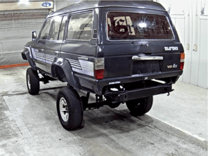 Toyota Land Cruiser HJ61V 1987 September — photo 2