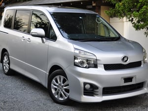 2010 Toyota Voxy