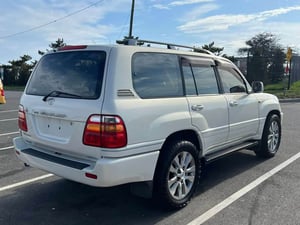 1998 Toyota LandCrusier VX Limited RHD Import 105k 4x4 — photo 3