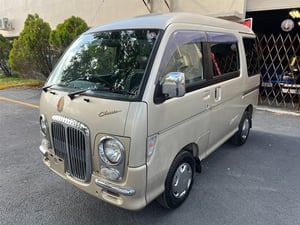 1997 Daihatsu Atrai Classic Mini Van — photo 3