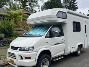 1997 Mitsubishi Delica L400 4x4 Camper