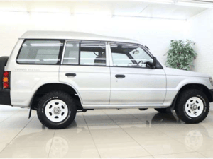 MITSUBISHI Pajero V34V XE KICK UP ROOF 4WD 1992 — photo 3