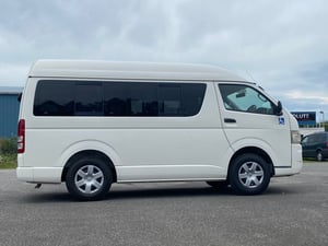 JDM TOYOTA HIACE HIGH ROOF MINI VAN LOW LOW MILEAGE — photo 6