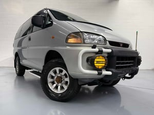 1996 Mitsubishi Delica Space Gear — photo 3