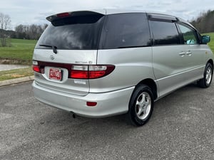 2001 Toyota Estima 4 Wheel Drive — photo 4