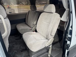 2000 Toyota Grand Hiace The Passenger Compartment (LxWxH),Inch 113x64x53 — photo 6