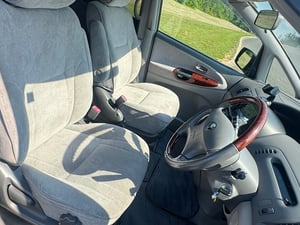 2001 Toyota Estima — photo 5