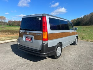 1997 Honda Stepwagon 4x4 Passenger Compartment Mesurment (LxWxH),108x62x52 inch — photo 4