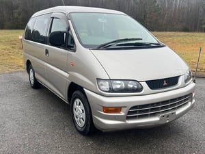 1998 Mitsubishi Delica